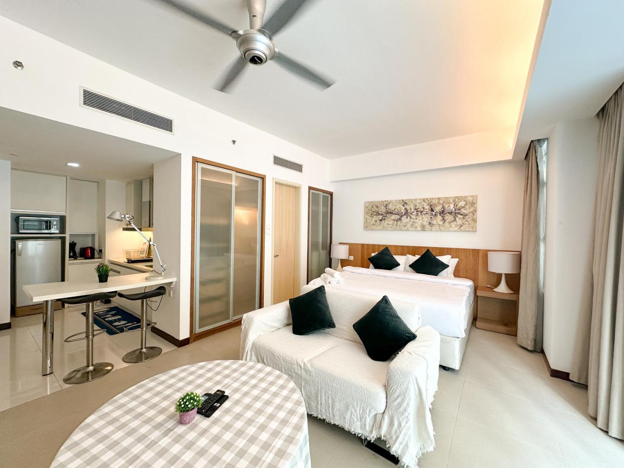 Klcc Suites By Nhb Kuala Lumpur Buitenkant foto