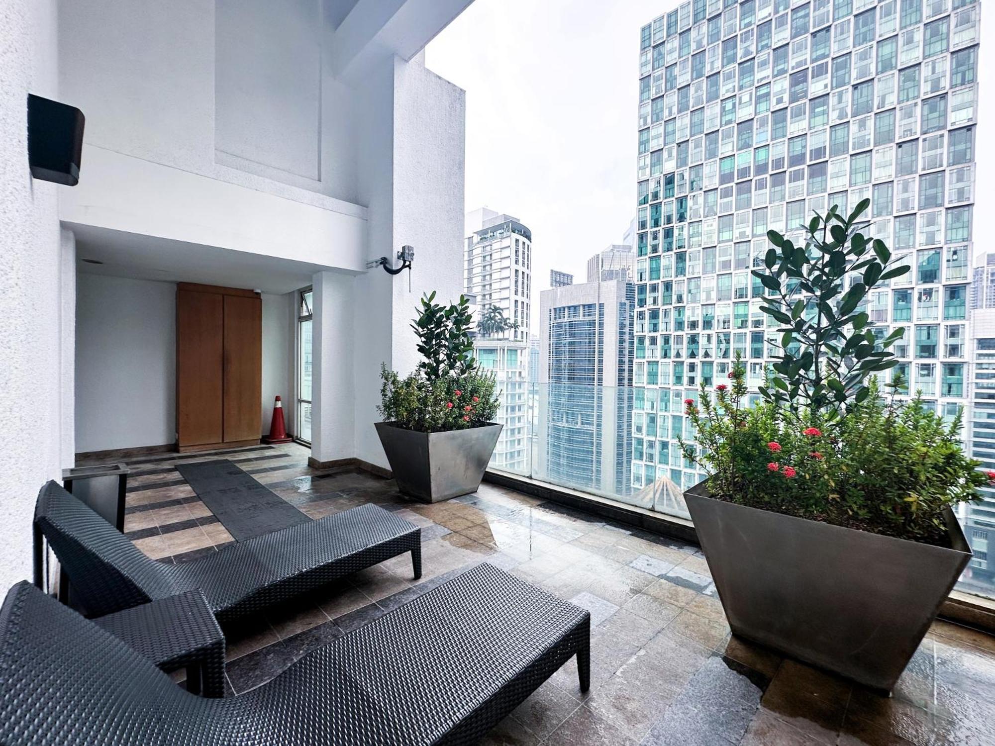 Klcc Suites By Nhb Kuala Lumpur Buitenkant foto